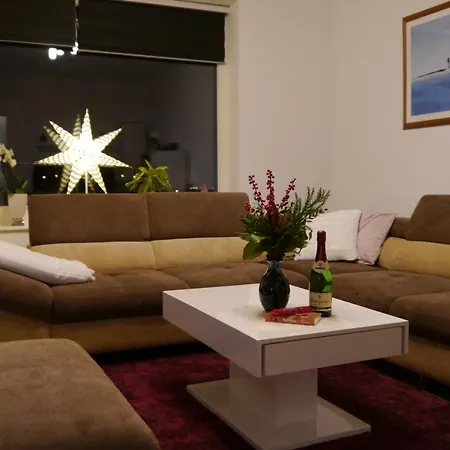 Schnieke Huesing * Wißmar