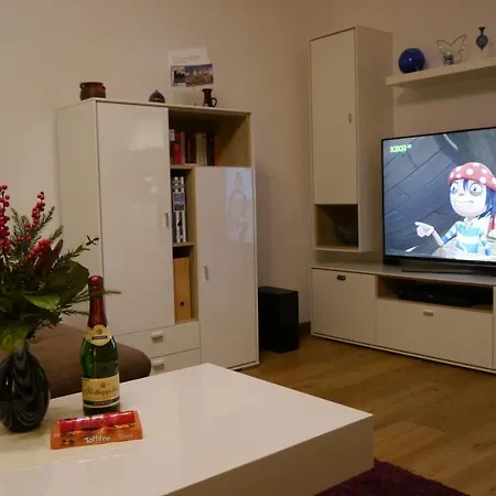 Schnieke Huesing *